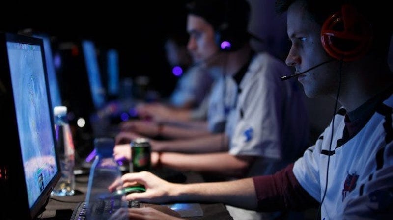 Game Designer vs Game Developer: Understanding Key Differences